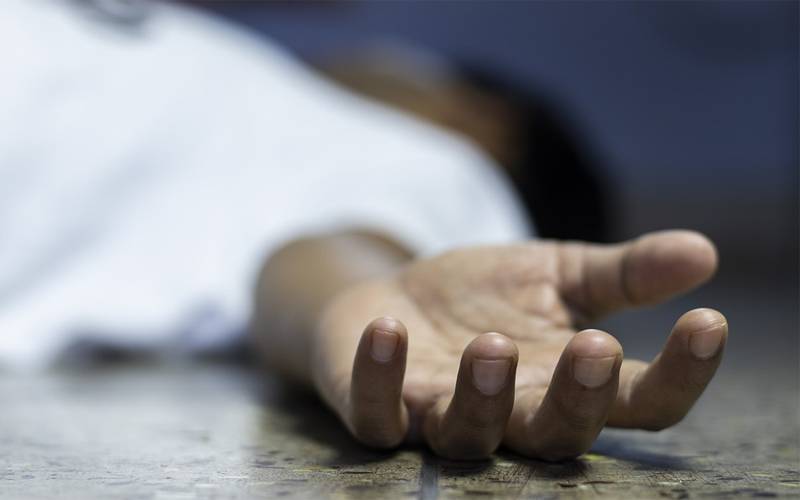 پولیس گرفتاری کا خوف، نوجوان لڑکی نے چوہے مار دوا پی کر خودکشی کرلی 
