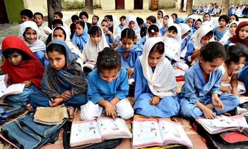  پنجاب میں سکولوں کیلئے 4کھرب 24ارب کا بجٹ مختص کرنے کی تجویز