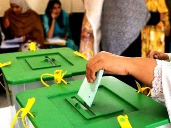 سوات ، صوبائی اسمبلی کے حلقہ پی کے 7 کے ضمنی الیکشن کیلئے پولنگ جاری 