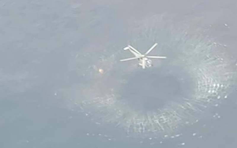 بھارت میں ہیلی کاپٹر سمندر میں گر کر تباہ ، پانچ افراد ہلاک 