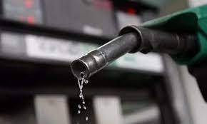 سیلابی صورتحال کے بعد تیل کمپنیوں نے کراچی میں پٹرول کی سپلائی روک دی، قلت کا خدشہ