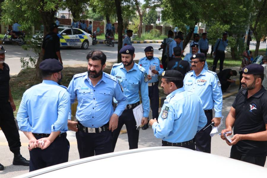 شیخ رشید کے گھر چھاپے کا معاملہ، اسلام آباد پولیس کا مؤقف آگیا