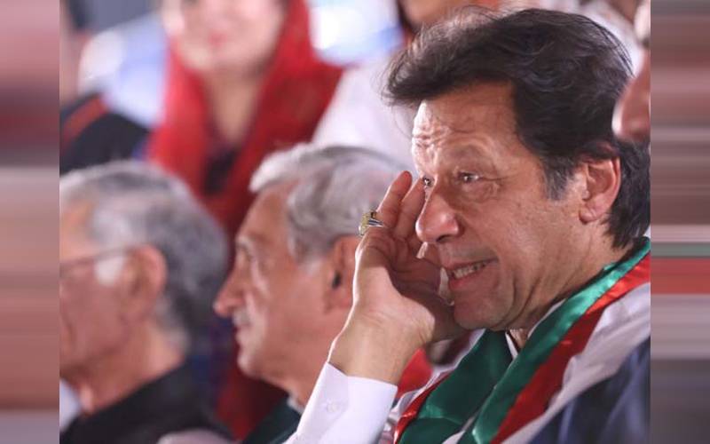 ایف آئی اے نے عمران خان سے پارٹی کے تمام ملکی و غیر ملکی کرنسی اکاؤنٹس  اور ڈونرز کی تفصیلات مانگ لیں  