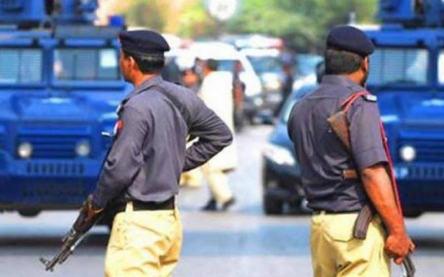 کراچی سمیت سندھ کے بڑے شہروں میں ڈبل سواری پر پابندی