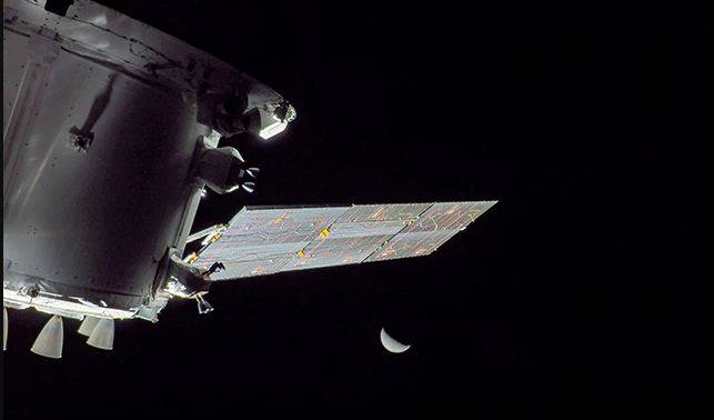ناسا کا اورین خلائی جہاز چاند کے مدار میں داخل