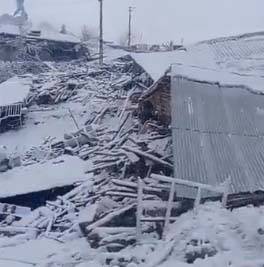 ترکیہ میں زلزلے سے بے گھر لوگوں پر ایک اور قدرتی آفت ،موسلادھار بارش اور برفباری کاسلسلہ جاری 