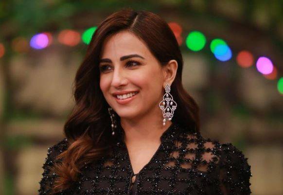 اشنا شاہ کو شادی کے بعد مداحوں سے مشورہ لینا مہنگا پڑ گیا