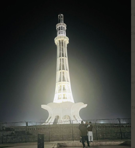 تحریک انصاف کا جلسہ، انتظامیہ نے مینار پاکستان پر پانی چھوڑ دیا، میاں اسلم اقبال کادعویٰ