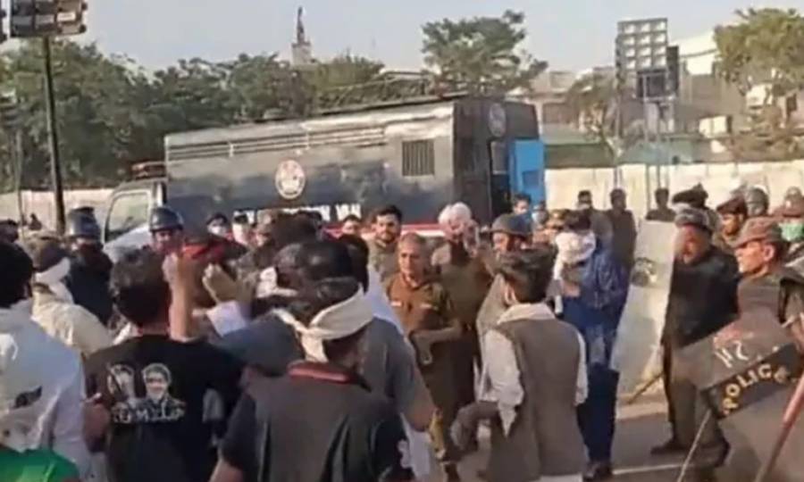 پی ٹی آئی کارکنان کی پکڑ دھکڑ، لاہور اور ملتان سمیت کئی شہروں سے متعدد گرفتاریاں