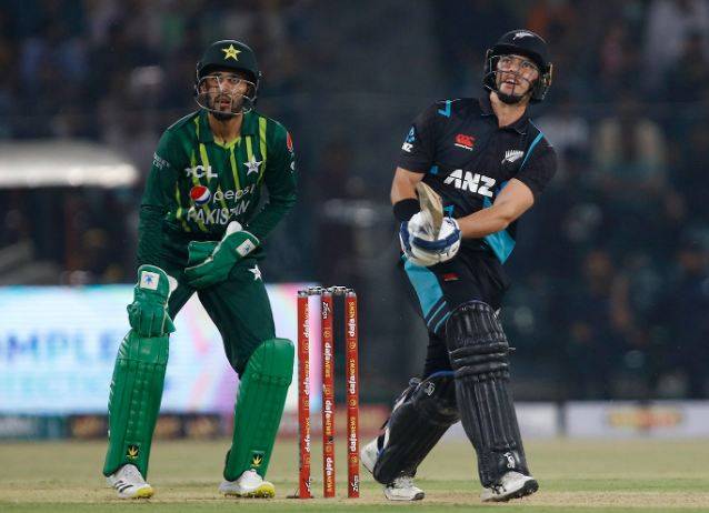 بڑا ہدف بھی نہ بچا پایا، نیوزی لینڈ نے آخری ٹی 20 میں پاکستان کو شکست دے دی