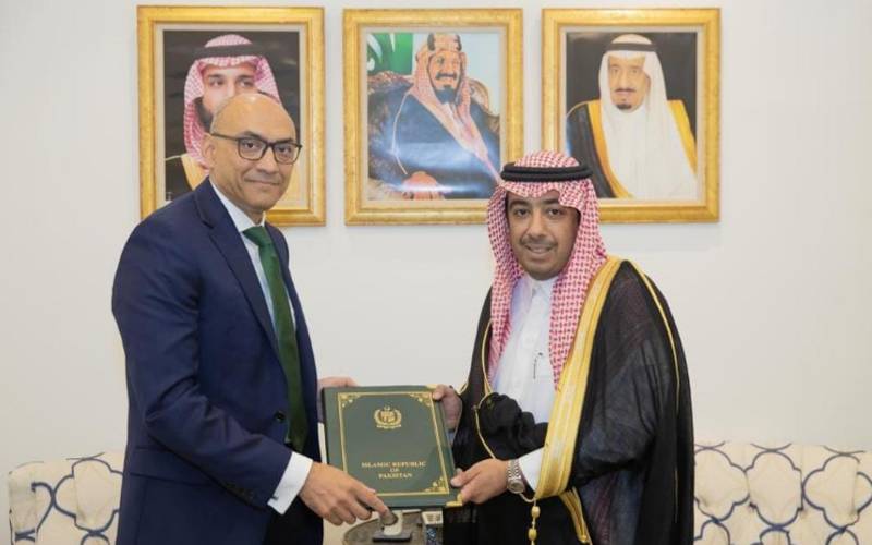  پاکستان کے نئے سفیر احمد فاروق نے سعودی عرب میں اپنی ذمہ داریاں سنبھال لیں