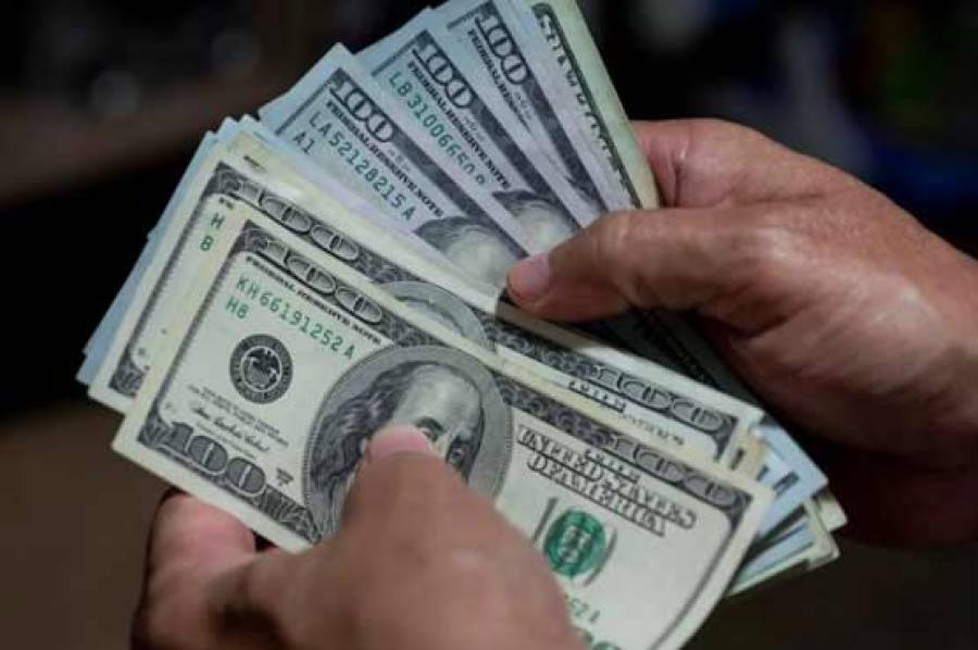 24 گھنٹے کے بعد ڈالر کی پھر اونچی اڑان