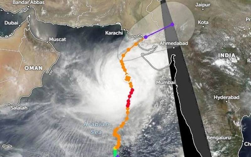 طوفان کا خطرہ ٹل گیا، ڈی سی بدین نے آج سے ماہی گیروں کو اپنی اپنی بستیوں میں واپس جانے کی اجازت دے دی