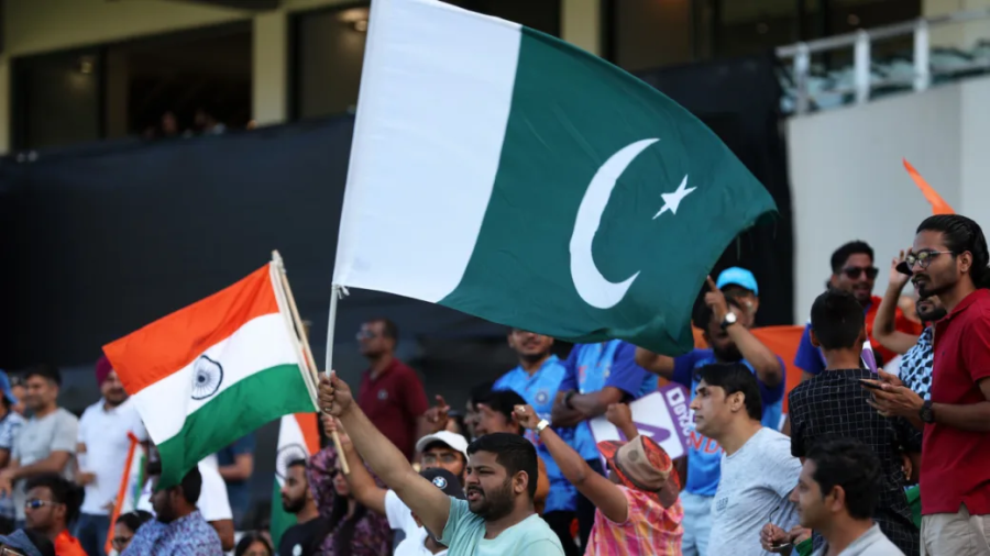 بھارت کیخلاف اعصاب شکن میچ، سابق کپتان سرفراز احمد نے پاکستانی اور بھارتی ٹیم کا کیا موازنہ کِیا؟