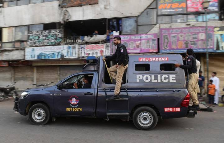 کراچی میں جرائم پیشہ پولیس اہلکاروں کے خلاف کریک ڈاؤن 