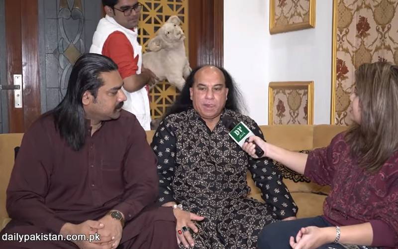 چاہت فتح علی خان انٹرویو کے دوران غصے میں کیوں آگئے؟ نیا گانا کون سا لکھا ہے؟ مکمل انٹرویو