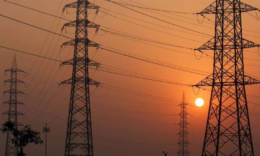حکومت نے بجلی کی قیمت میں ایک بار پھر بڑا اضافہ کردیا