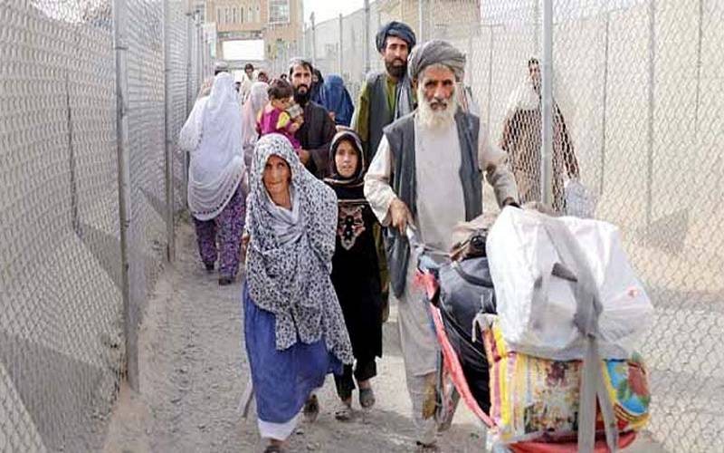 افغان باشندوں کی جبری بے دخلی پر سپریم کورٹ کا حکومت کونوٹس
