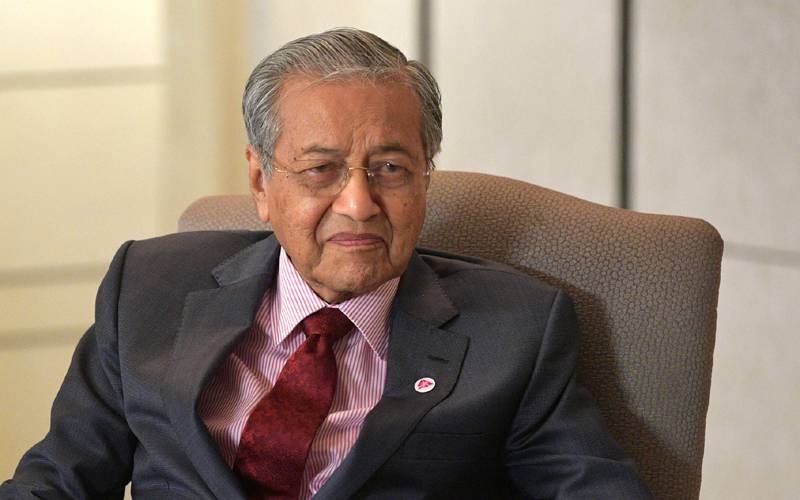 ملائیشیا کے سابق وزیراعظم مہاتیر محمد ہسپتال منتقل