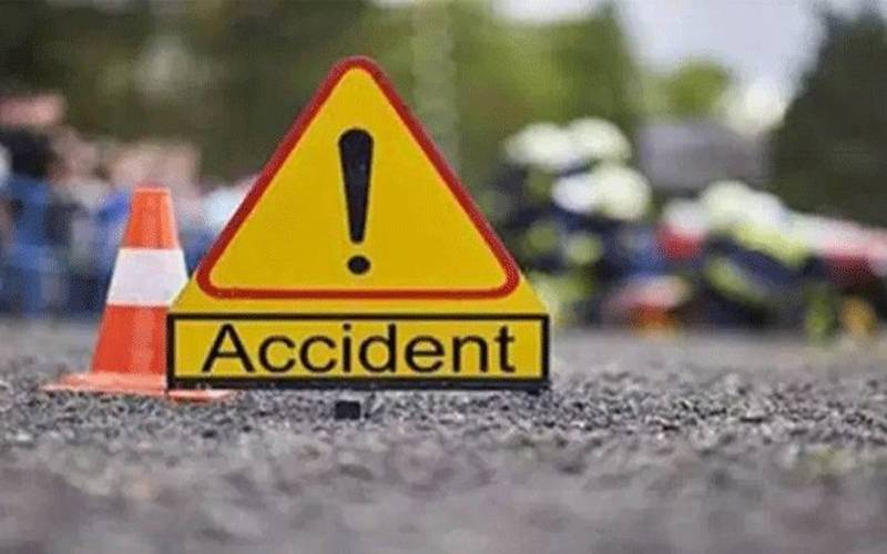 تھرپارکر؛ ٹرک الٹنے سے 2رینجرز اہلکار جاں بحق، 18زخمی 