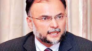 نوازشریف کا دم بھرنے والے ٹکٹ نہ ملنے پر پی ٹی آئی میں چلے گئے: احسن اقبال
