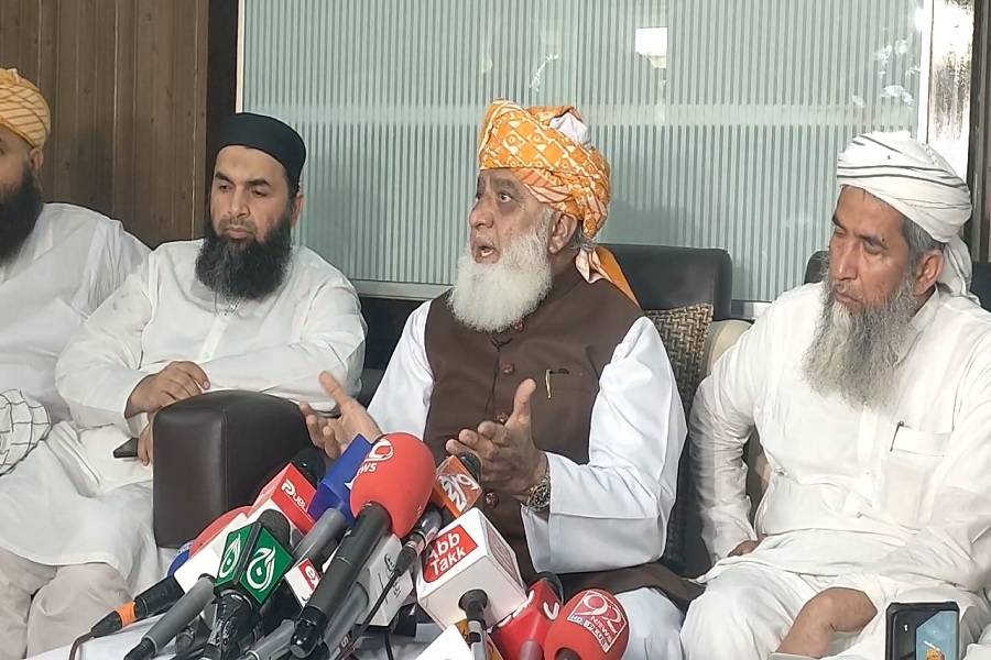 مولانا فضل الرحمان نےحکومت سے دوبارہ الیکشن کرانے کا مطالبہ کر دیا