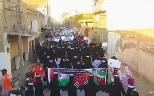 فلسطین سے اظہار یکجہتی کیلئے جھنگ میں خواتین کامارچ، طالبات کی بھی شرکت