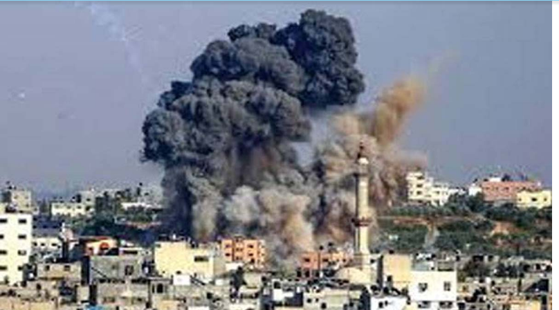 غزہ ،اسرائیلی فوج کی بمباری میں مزید 30 فلسطینی شہید،خان یونس سے جبری بے دخلی شروع
