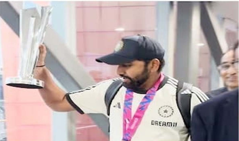 ٹی20 ورلڈکپ کی فاتح بھارتی ٹیم دہلی پہنچ گئی، ایئرپورٹ پر شاندار استقبال