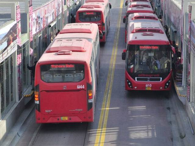 لاہور میں میٹرو بس سروس معطل 