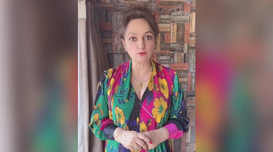 ڈائریکٹر کے ’رات‘ کو بلانے پر صبح دفتر جاکر سب کے سامنے گالیاں دیں، بالی ووڈ اداکارہ کا انکشاف