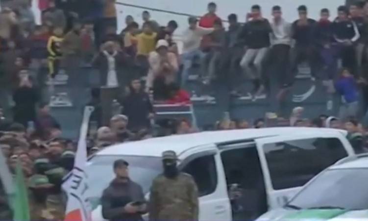 اسرائیلی فوج کا غزہ میں امدادی تنظیم کی گاڑی پر حملہ، 3 صحافیوں سمیت 9 فلسطینی شہید