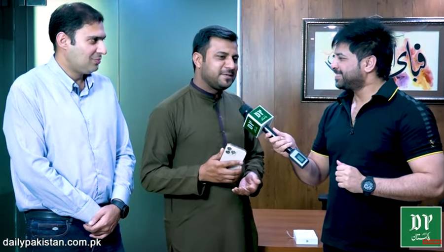 آئی فون جیتنے والے لڑکے نے آئی فون بیوی کو دینے کا اعلان کر دیا