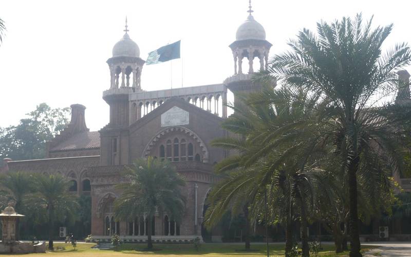 حقیقی والدین کا پیار اور چاہت بچوں کیلئے سب سے اہم ہے،لے پالک بچی کی حوالگی کا فیصلہ کالعدم قرار دینے کی استدعا مسترد