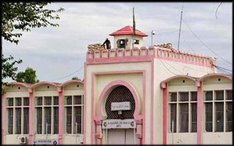 عمران خان  سے ملاقات نہ کرانے پر نیاز اللہ نیازی نے’ سپرنٹنڈنٹ اڈیالہ جیل عمران ریاض کے نام درخواست لکھ دی، وصولی سے انکار