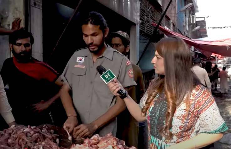 لاہور میں مرغی کے گوشت کی قیمت آسمان پر، دکانداروں کی من مانی، حکومت غائب۔۔