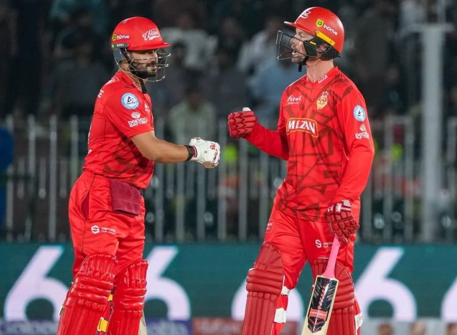 پی ایس ایل 10: اسلام آباد یونائیٹڈ کی شاندار شروعات، لاہور قلندرز کو 8 وکٹوں سے شکست