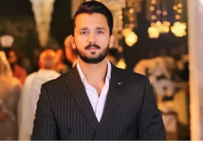 رجب بٹ ایک پوڈ کاسٹ انٹرویو میں شرکت کیلئے کتنا پیسہ لیتے ہیں؟جان کر آپ کی حیرت کی انتہاء نہ رہے گی