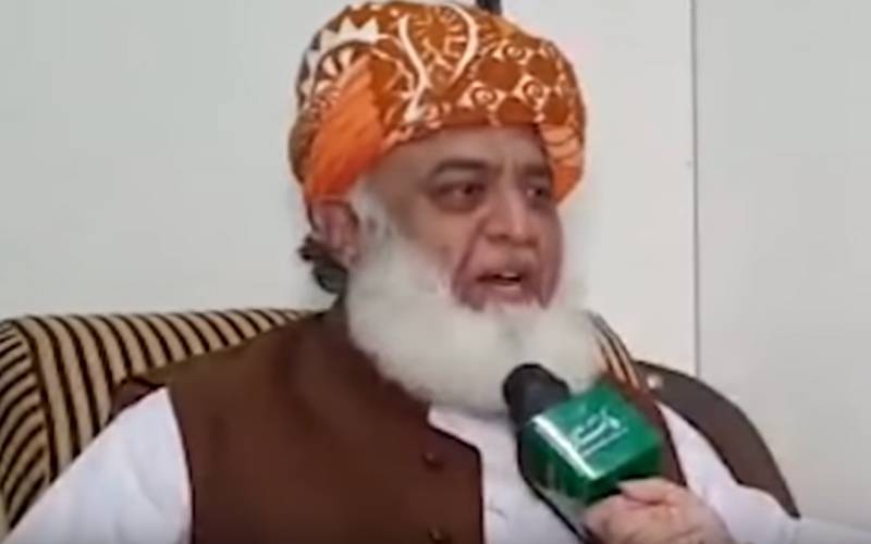 افغانستان سے ناراضی کا غصہ مہاجرین پر اتارا جا رہا ہے، مولانا فضل الرحمان