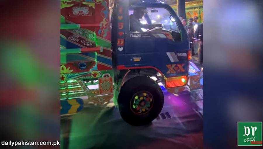 فواد خان نے OPPO A5 PRO کے اوپر ٹرک چڑھا دیا