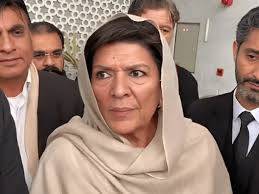 اڈیالہ جیل کے قریب تعینات پولیس اہلکار کی علیمہ خان سے عمران خان کے حق میں گفتگو
