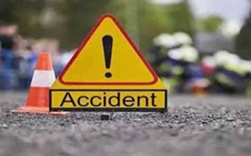 چکوال: لاہور سے راولپنڈی جانے والی بس کو حادثہ، 8 افراد جاں بحق، 18 شدید زخمی