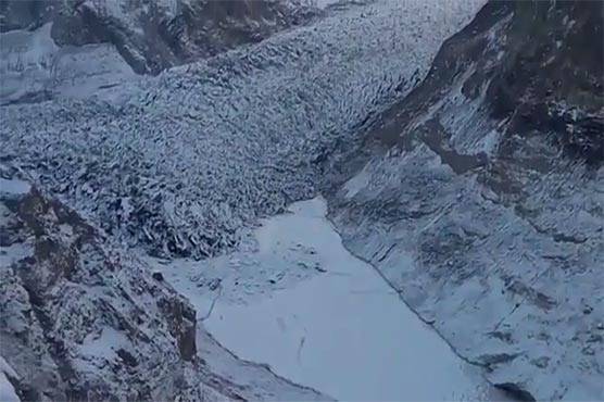 غذر میں گلیشیئر پھٹنے کی بروقت اطلاع دے کر جانیں محفوظ بنانے والے چرواہے”وصیت خان” کیلئے انعام کا اعلان