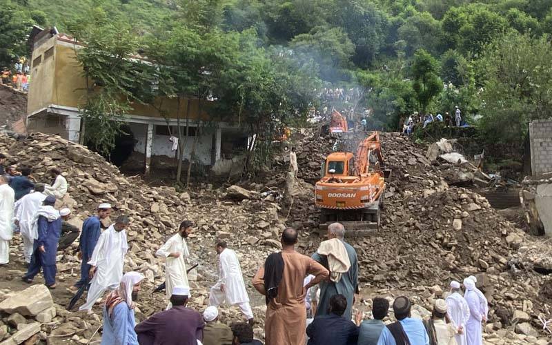 خیبر پختونخوا میں سیلاب اور لینڈ سلائیڈنگ سے کتنا مواصلاتی انفراسٹرکچر تباہ ہوا اور کتنے فنڈز درکار ہیں؟۔۔۔تفصیلات جاری 