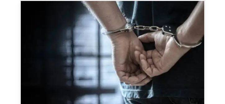 لاہور میں آن لائن ٹیکسی ڈرائیورز کے ساتھ وارداتیں کرنے والے گینگ کا سرغنہ  ساتھی سمیت گرفتار