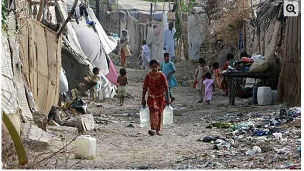 پاکستان میں 3 سال کے دوران غربت کی شرح میں تشویشناک حد تک اضافہ ہوا ہے، عالمی بینک کی رپورٹ میں انکشاف