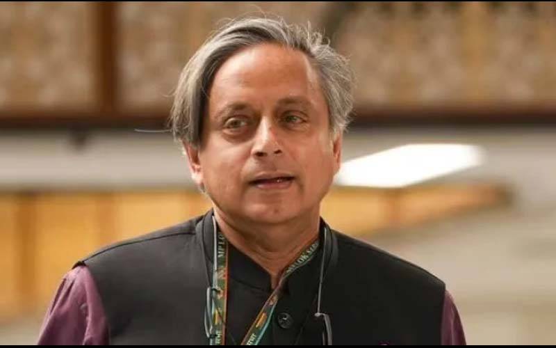 جب کارگل جنگ میں ہمارے سپاہی مر رہے تھے، تب بھی ہم نے پاکستانی کھلاڑیوں سے ہاتھ ملائے تھے  تو اب ایسا کیوں ؟سابق بھارتی وزیر ششی تھرور 