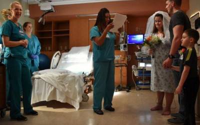 حاملہ خاتون کی ہسپتال آمد، بچے کی پیدائش سے چند منٹ پہلے نرس نے اس کے لئے ایسا کام کر دیا جو آج تک کسی نرس نے مریض کے لئے نہ کیا، زندگی کی سب سے بڑی خوشخبری سنادی