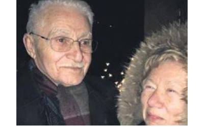 سوشل میڈیا کی وجہ سے 85 سالہ آدمی نے اپنی 76 سالہ بیوی مار ڈالی، تاریخ کی انوکھی ترین خبر آگئی