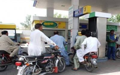 کراچی،بغیرہیلمٹ موٹر سائیکل سواروں کو پٹرول فروخت کرنے پرپابندی
